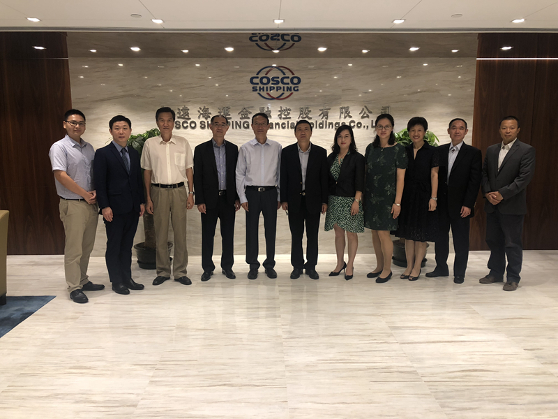 与会人员合影 与会人员合影