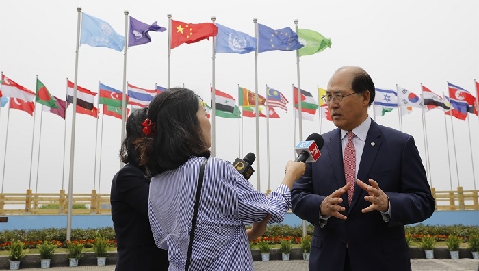 国际海事组织(IMO)秘书长林基泽先生(Kitack Lim)接受采访 国际海事组织(IMO)秘书长林基泽先生(Kitack Lim)接受采访