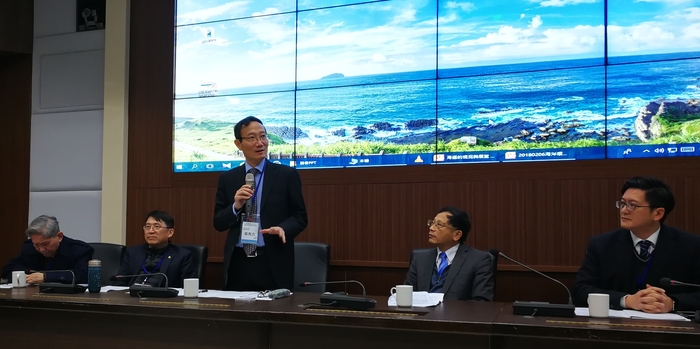 黄有方校长在研讨会上发言