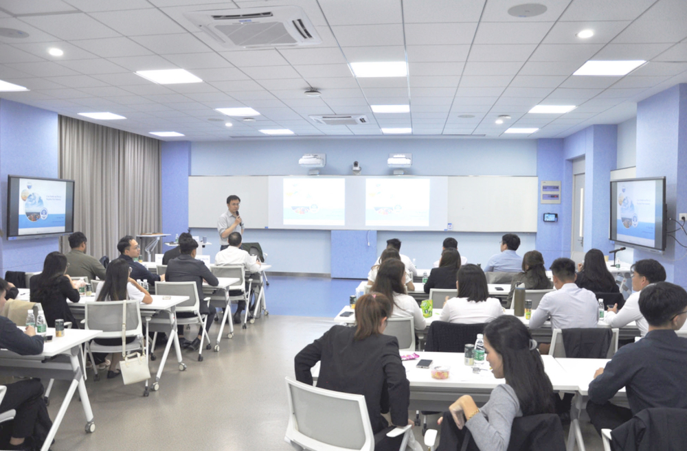 20240508225401125300.jpg 开设讲座