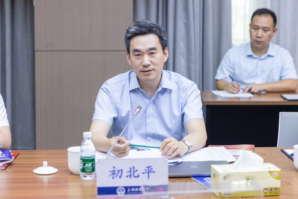 初北平校长讲话