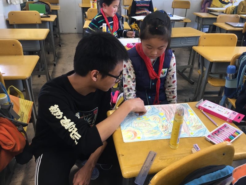 课堂“搬”到校外