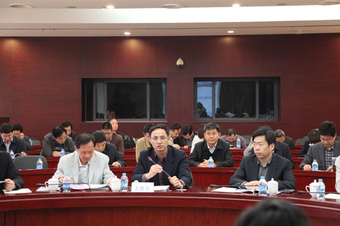 南京工业大学党委常委吴胜红介绍培训班概况