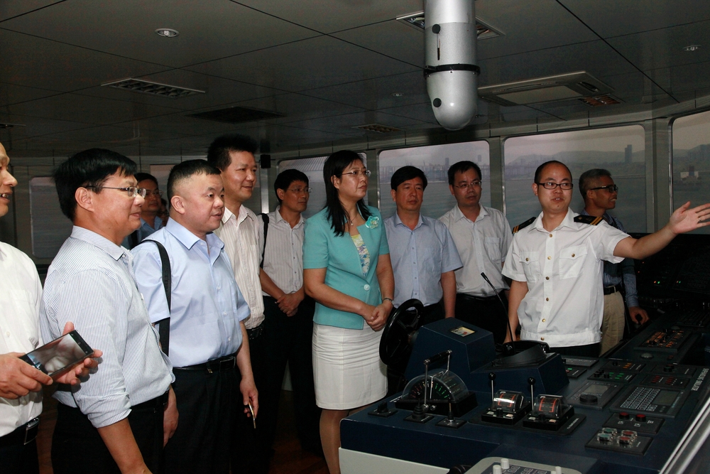 参观我校国家级航海虚拟仿真实验教学中心