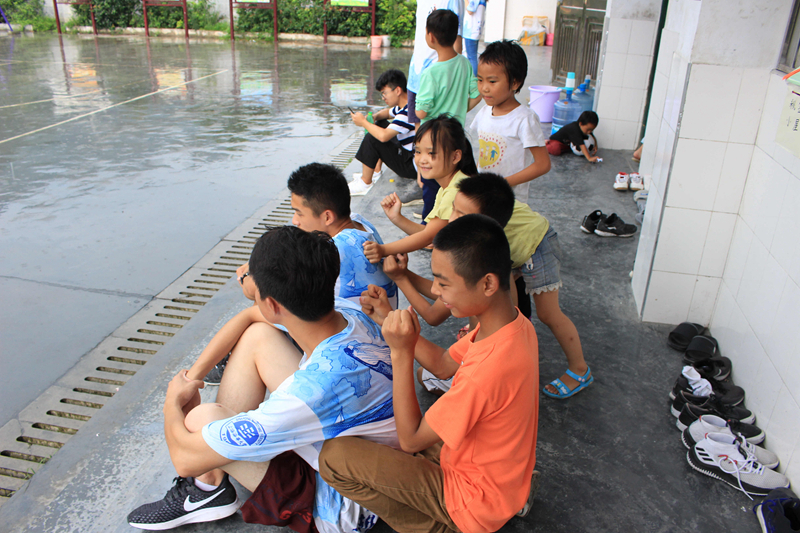 你们看起来像夏天一样可爱 你们看起来像夏天一样可爱