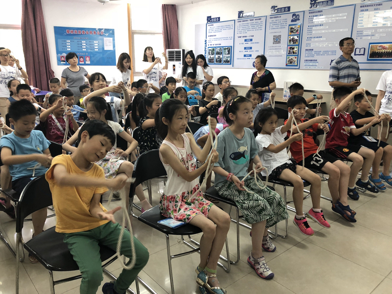 小朋友们在上课 小朋友们在上课