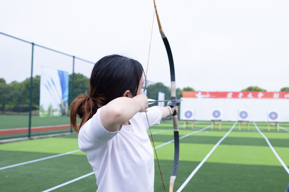 20240621045514986500.jpg 学生射箭展示