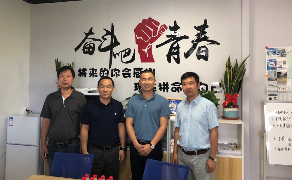 王海威副校长一行走访校友创业企业