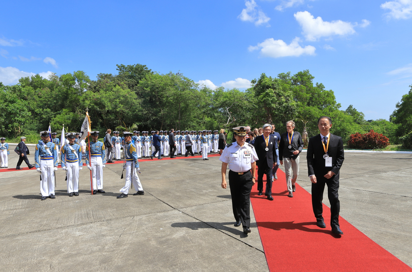 金永兴书记参观菲律宾亚太海事学院并接受阅兵礼
