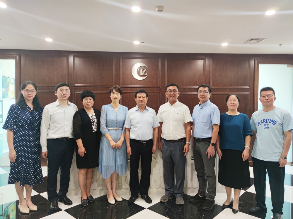 20220820023950409600.jpg 与诺亚天泽保险经纪(上海)有限公司青岛分公司合影