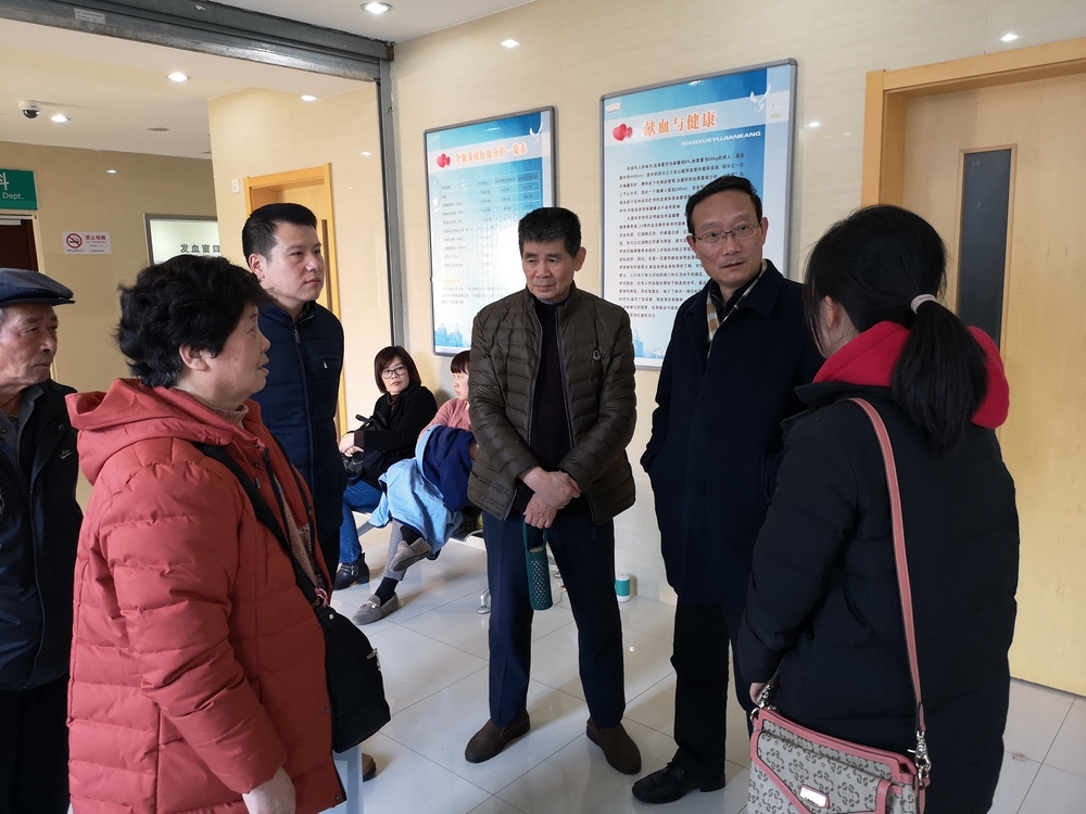 黄有方校长亲切慰问蒋涛老师家属 黄有方校长亲切慰问蒋涛老师家属