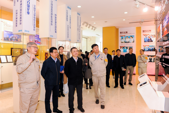 参观展示厅
