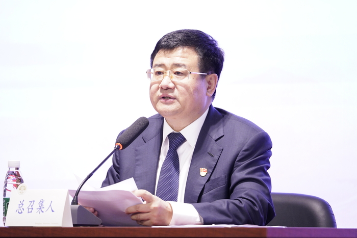 新当选的党委书记宋宝儒讲话