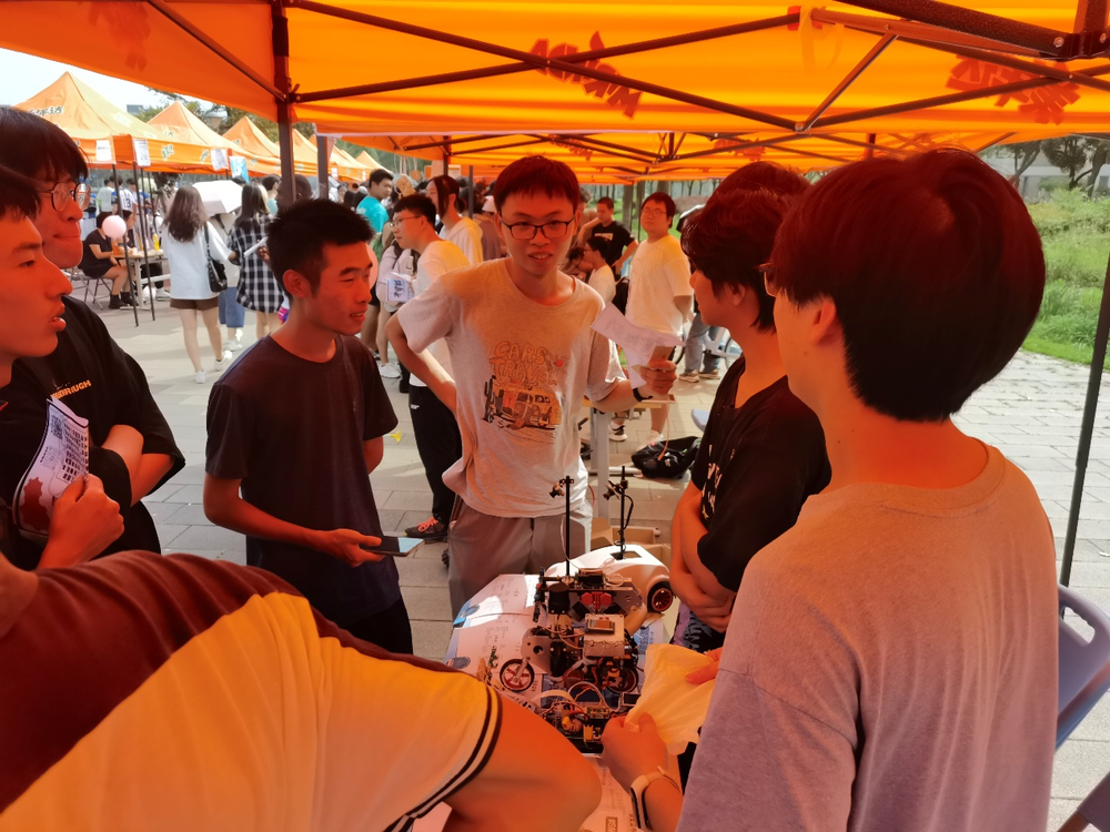 20230930015356154200.png 学术科技类社团展示