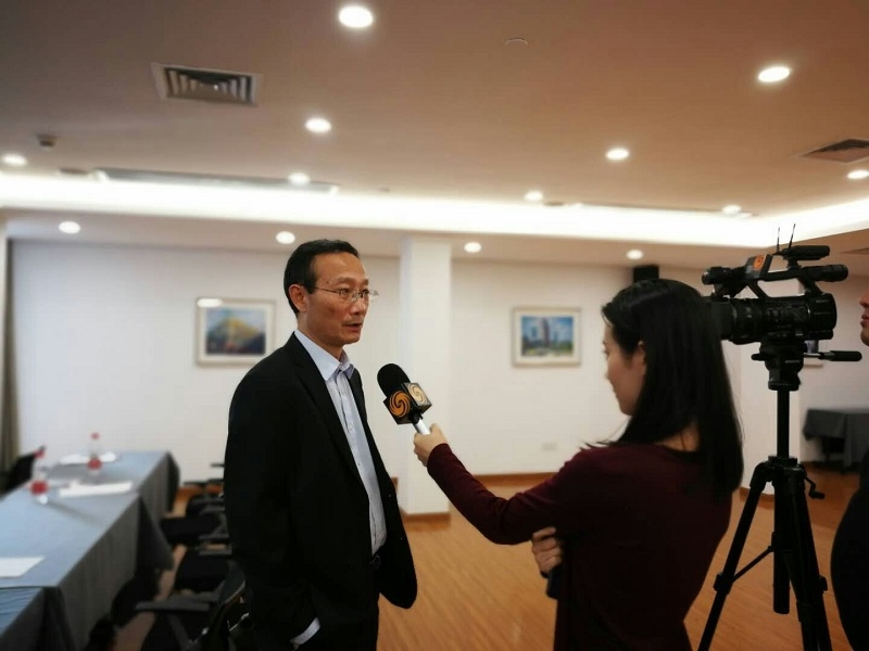 黄有方校长接受香港凤凰卫视采访 黄有方校长接受香港凤凰卫视采访