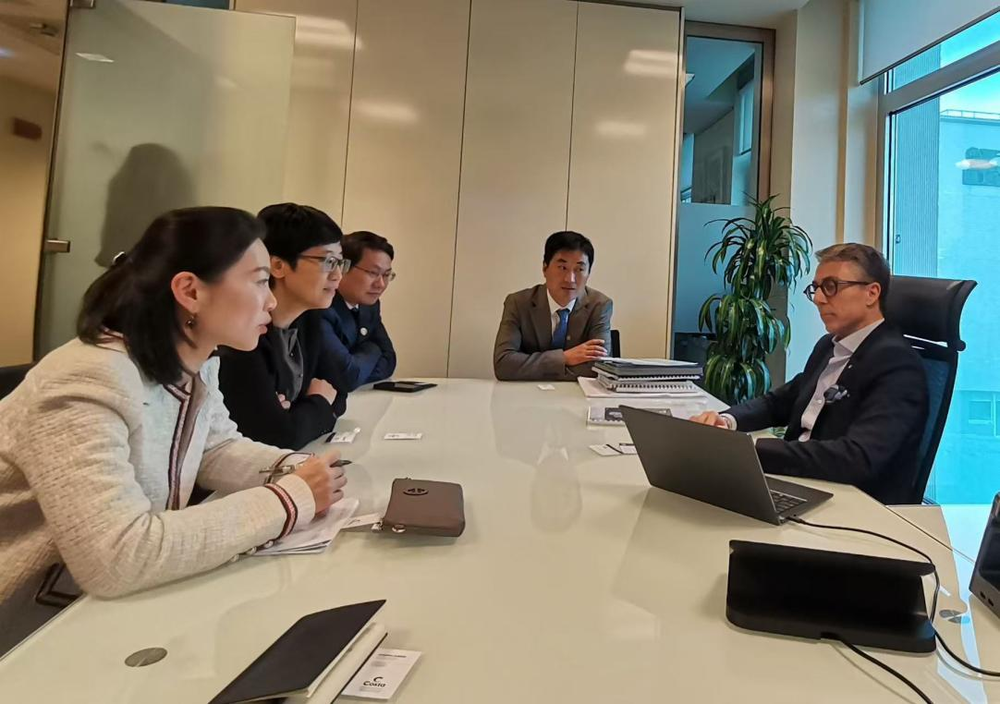 与歌诗达邮轮首席营运官会见