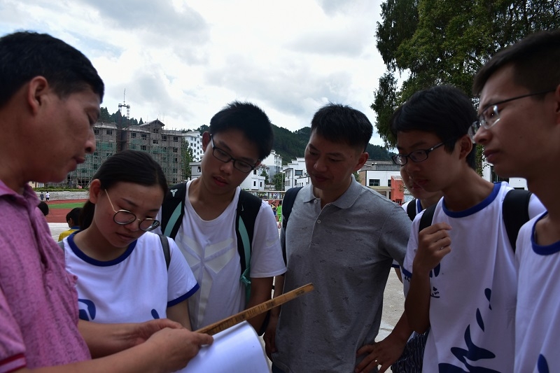 在杨柳塘镇中心小学了解刻道课程 在杨柳塘镇中心小学了解刻道课程