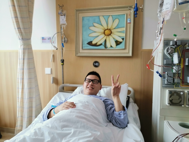 瞿森脸上荡漾着阳光般的微笑 瞿森脸上荡漾着阳光般的微笑