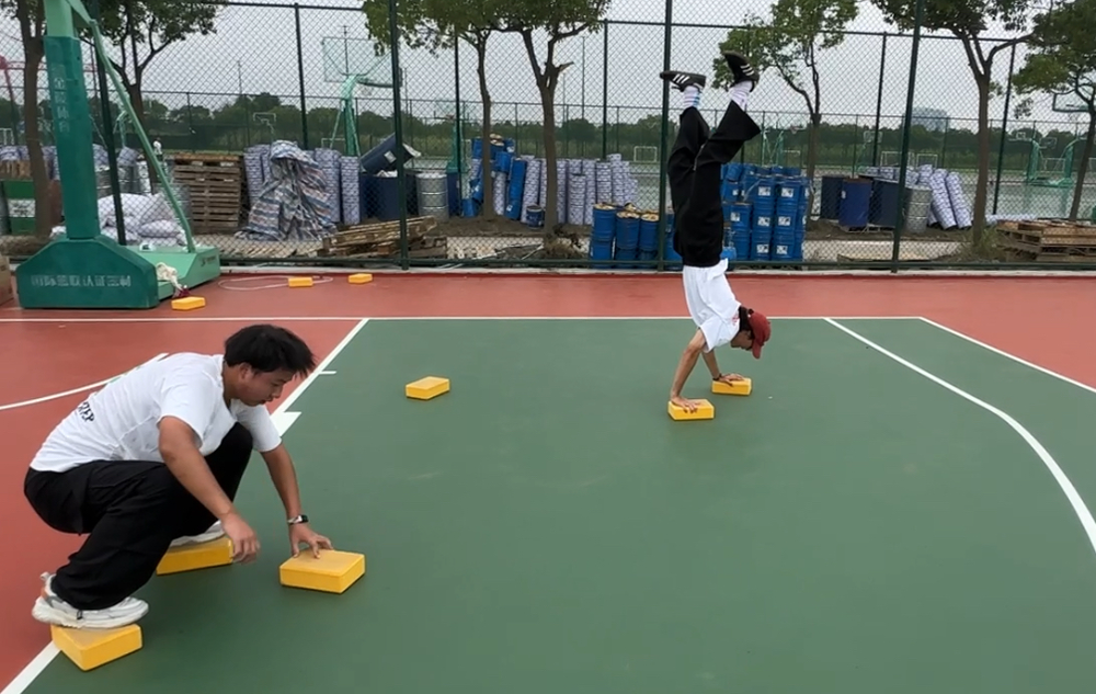 20231010140432510400.png “趣味运动展活力,青春激昂迎华诞”趣味定向赛