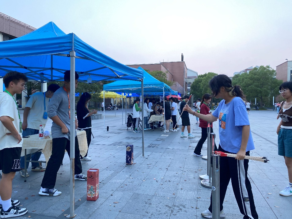 20231010140429743700.png 中秋游园会投壶活动