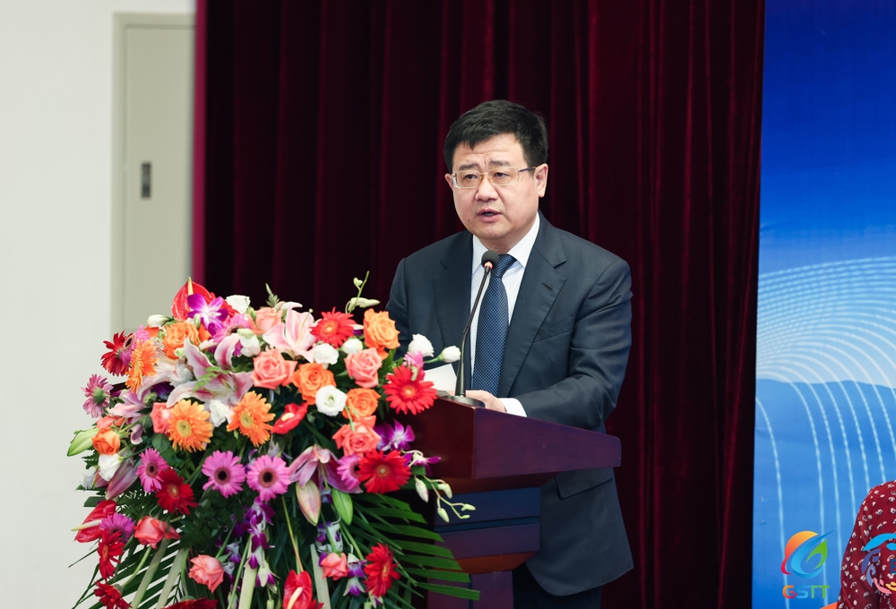 宋宝儒书书记在开班典礼致辞