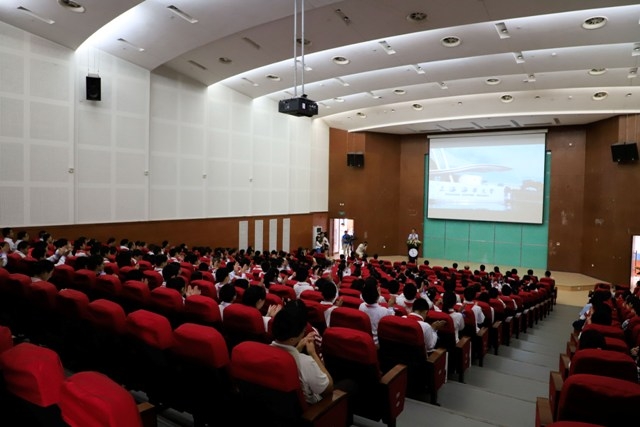 “儿童大学”智慧课程《向南极进发》新书发布会暨“儿童大学”大讲堂启动仪式现场 “儿童大学”智慧课程《向南极进发》新书发布会暨“儿童大学”大讲堂启动仪式现场