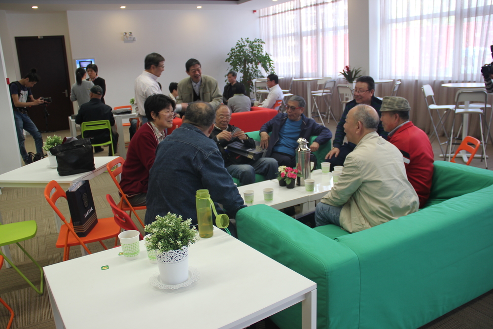 校友们齐聚一堂