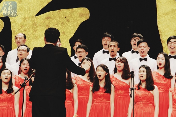 “新火”青春风采五四歌会现场 “新火”青春风采五四歌会现场