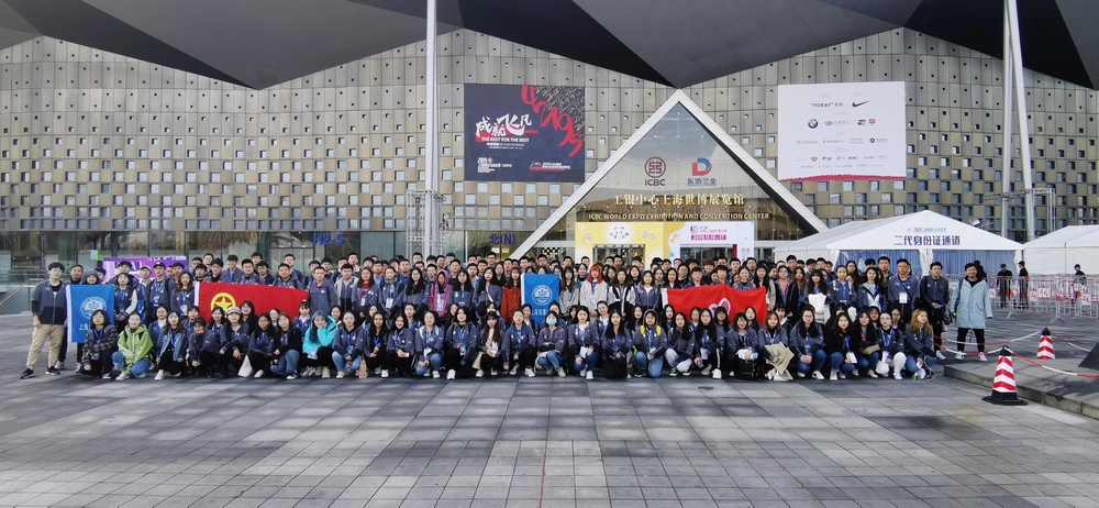 体博会全体志愿者合影