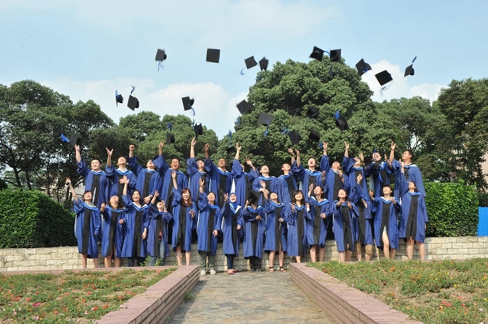 第8届学员毕业抛帽