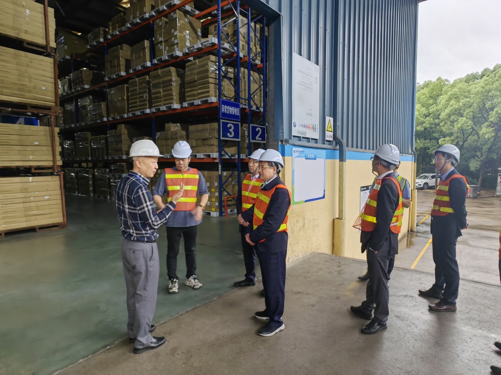 20230519031136379000.jpg 考察宁波国柜物流有限公司仓库和堆场作业情况