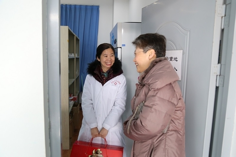 送温暖活动