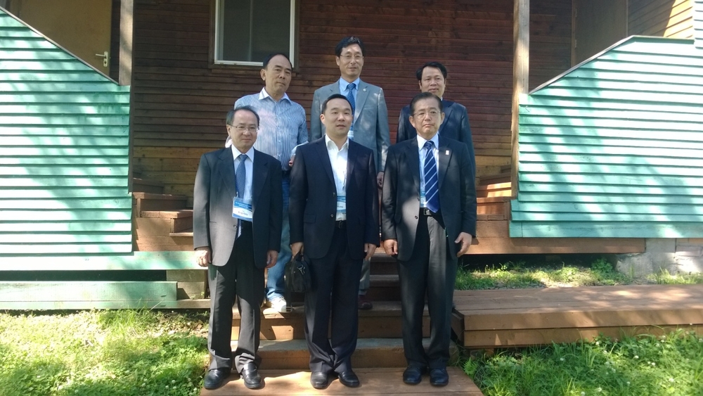 王海威副校长参加校长会议