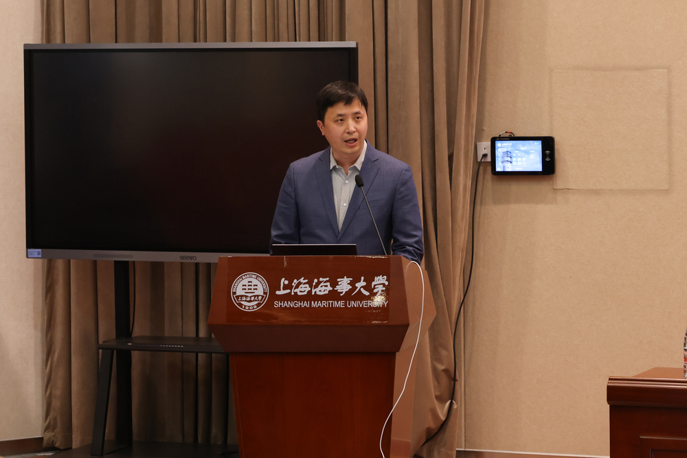 20230304061750608000.jpg 就业先进集体代表高涛发言