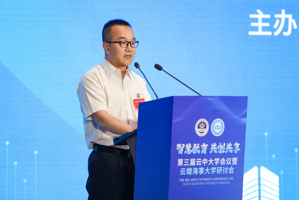 上海市教育委员会信息化工作处处长韩崇虎致辞