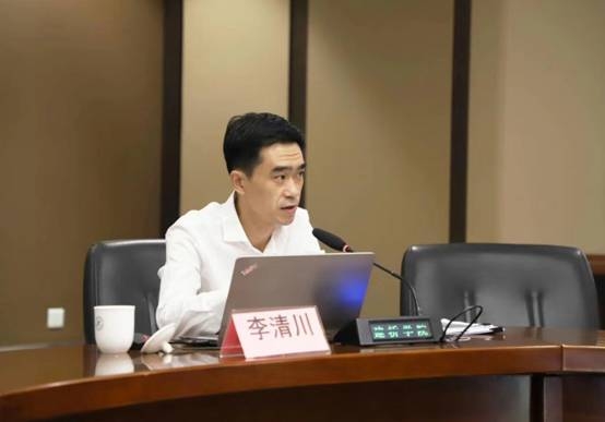 青年报总编辑李清川讲授“青年成才与祖国发展”