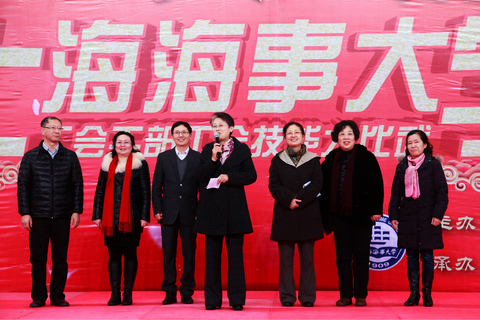 上海海事大学党委副书记、工会主席门妍萍致辞