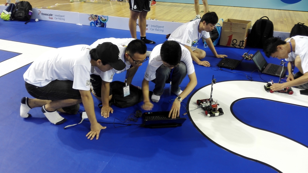 2015华东赛光电四轮组调试