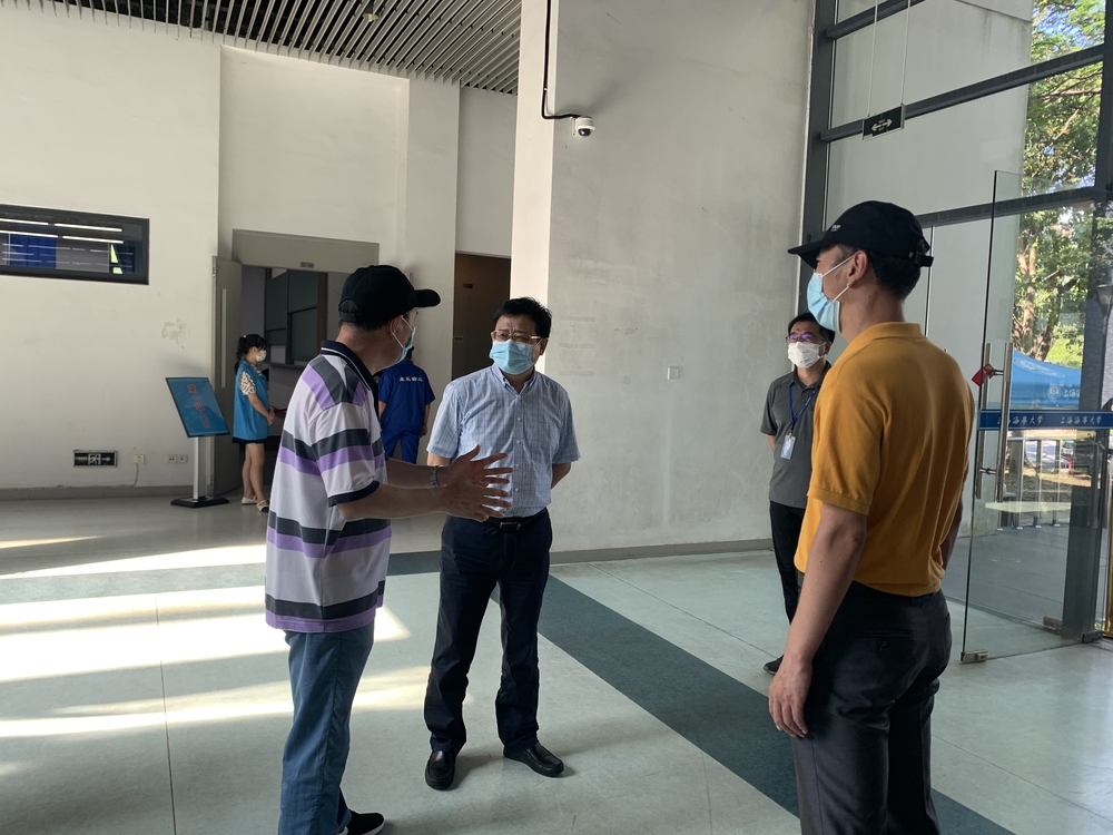 检查核酸检测点工作