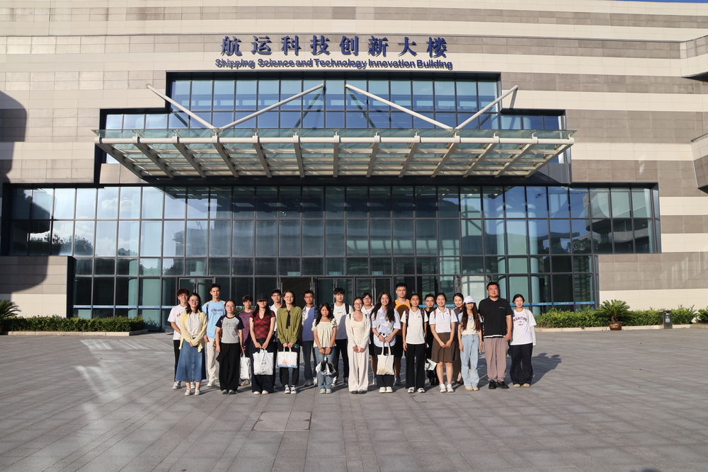 20251013030129573500.jpg 活动合影