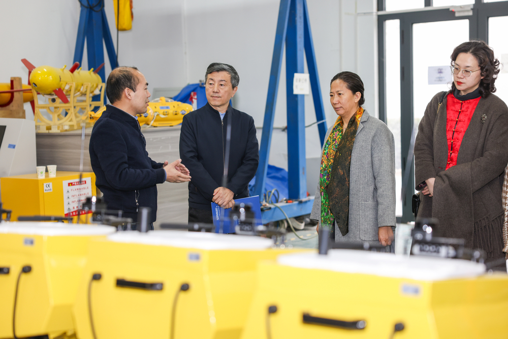20250222083659247400.jpg 参观智能海事搜救与水下机器人上海工程技术研究中心