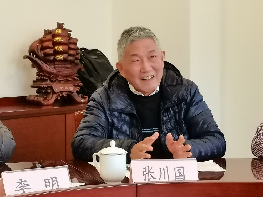 20221203024244656800.jpg “五老”代表交流