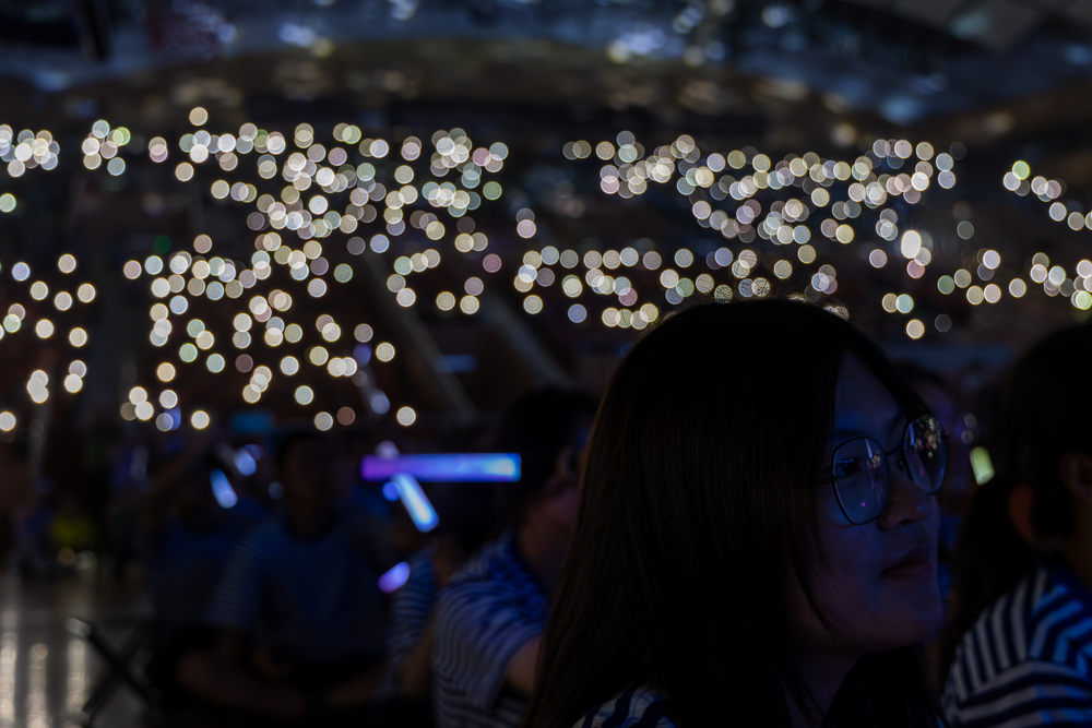 20240922133832611600.jpg 荧光棒的海洋