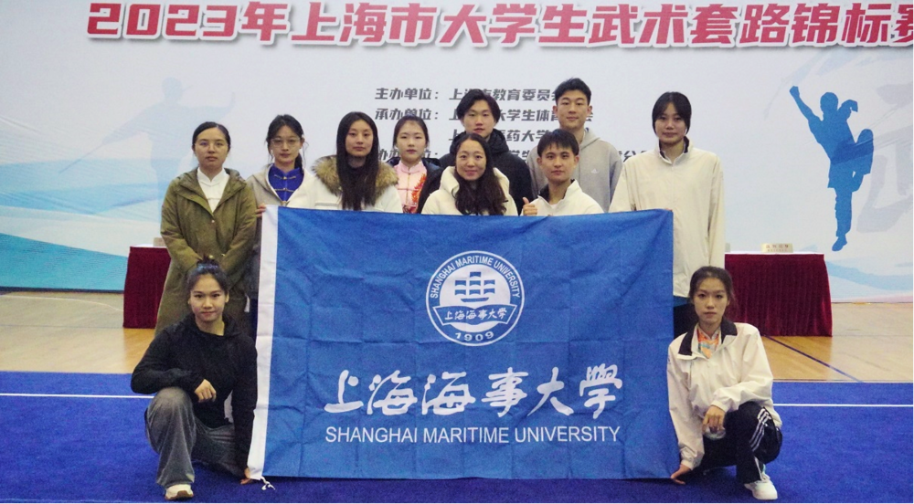 20231208142337178800.png 参赛人员合影