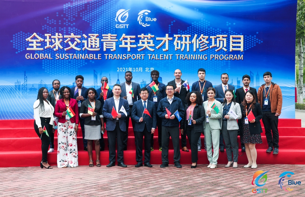 20211015112049061100.jpg 合影