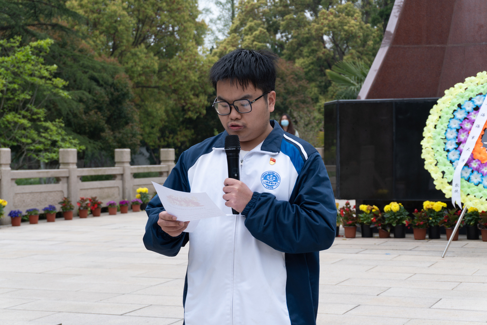 朗读写给烈士的一封信