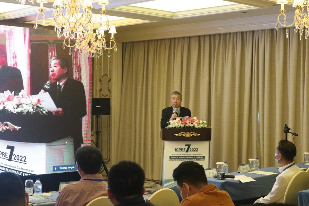 大会主席章学来教授发言