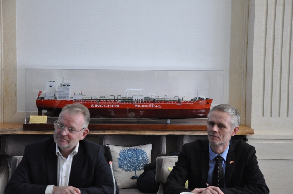 埃里克•安德里森院长与托马斯·德拉戈埃副院长