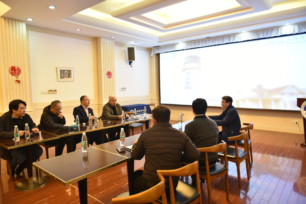 20230319040204950700.jpg 与会嘉宾交流讨论