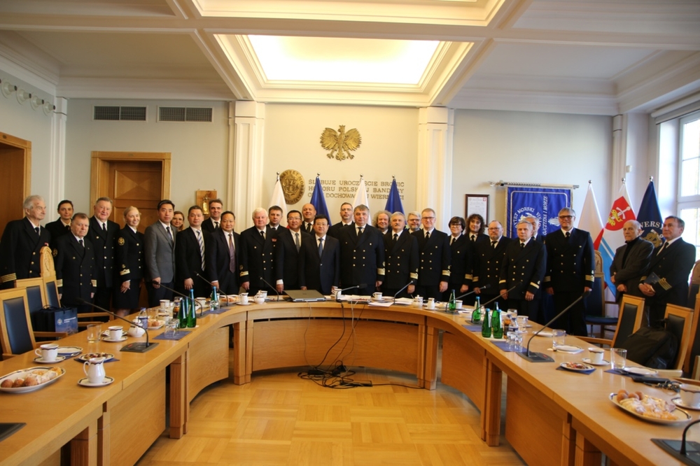 20241210112206801200.jpg 参加上海海事大学与格丁尼亚海事大学交流合作40周年特别纪念活动